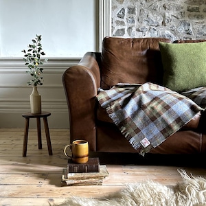Harris Tweed MacLeod Tartan - Luxury Pure Wool Lap Blanket - 75x100cm/30x39&quot;