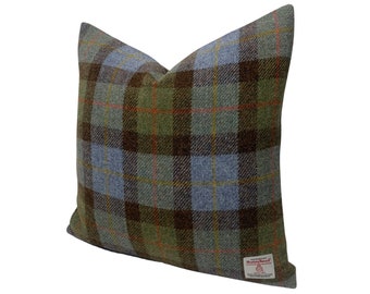 Coussin Harris Tweed MacLeod Tartan 18 po. avec rembourrage en plumes de canard*