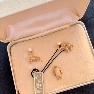 R Mandle Tie Tack Set