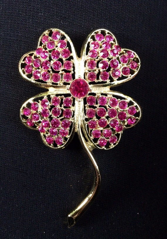 Sarah Coventry Fuchsia Flower Brooch / Pin