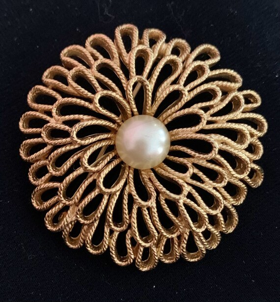 Trifari Faux Pearl Flower Brooch / Pin - image 1