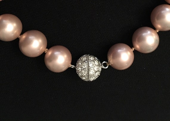 Faux Pink Pearl Necklace - image 2