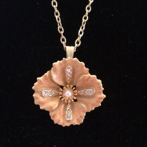 Joan Rivers Flower Pendant / Brooch / Pin