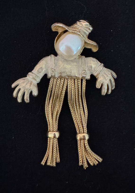 Emmons Scarecrow Brooch / Pin