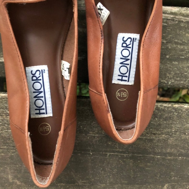 Size 5.5 W Brown Leather Slip Ons Flats Honors Wide Width Women/'s Vintage Shoes