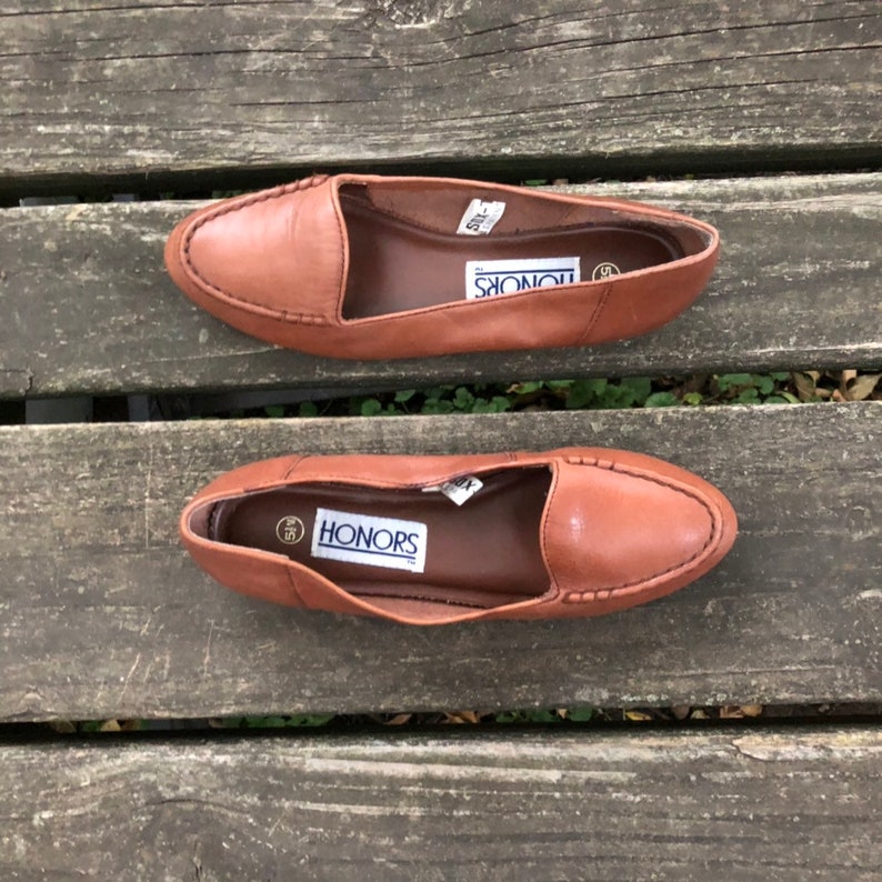 Size 5.5 W Brown Leather Slip Ons Flats Honors Wide Width Women/'s Vintage Shoes