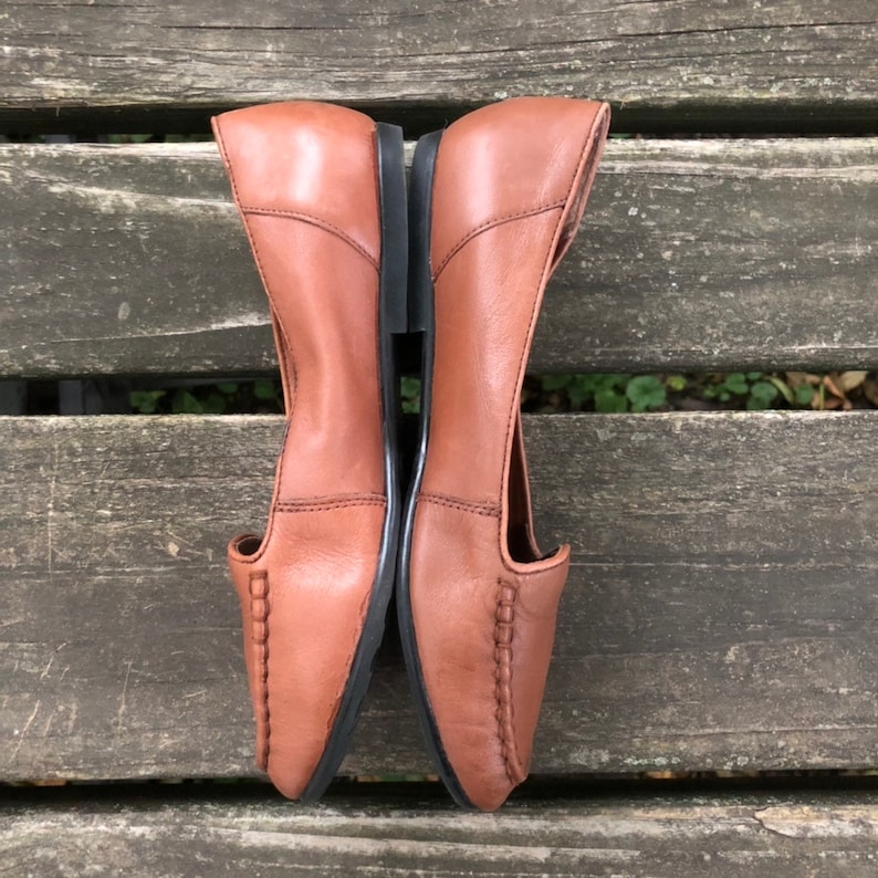 Size 5.5 W Brown Leather Slip Ons Flats Honors Wide Width Women/'s Vintage Shoes