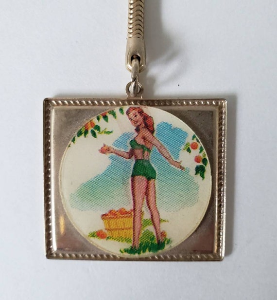 Pin-Up Girl Lenticular Keychain, Vintage Nudie, B… - image 3