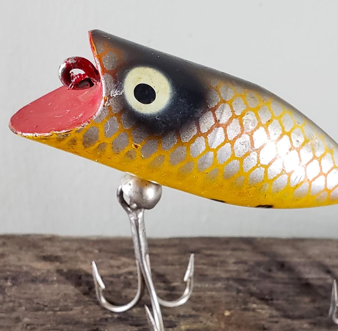 Vintage Heddon Tiny Lucky 13 Fishing Lure - Spook Model #370