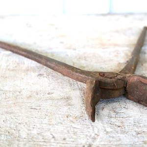 Vintage Primitive Duck Bill Tongs, Blacksmith Tongs, Vintage Forge Tongs, Farrier Tools, Primitive Blacksmith Tools, Old ForgingTools