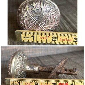 Brass Doorknob with Rusty Spindle and Rossette, Antique Eastlake Design Door Knob, Ornate Victorian Brass Doorknob, Architectural Salvage, Bild 10