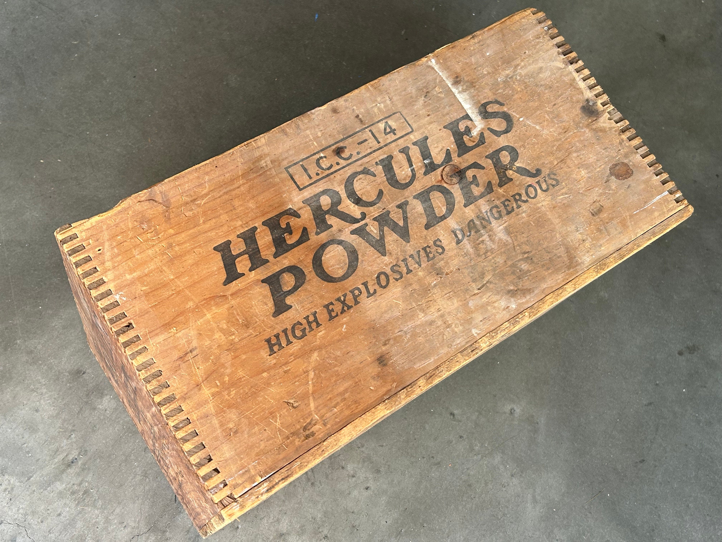 ビンテージウッドボックス　HERCULES POWDER Hercules Powder Wood Crate, Vintage Rustic Industrial Decor - Etsy