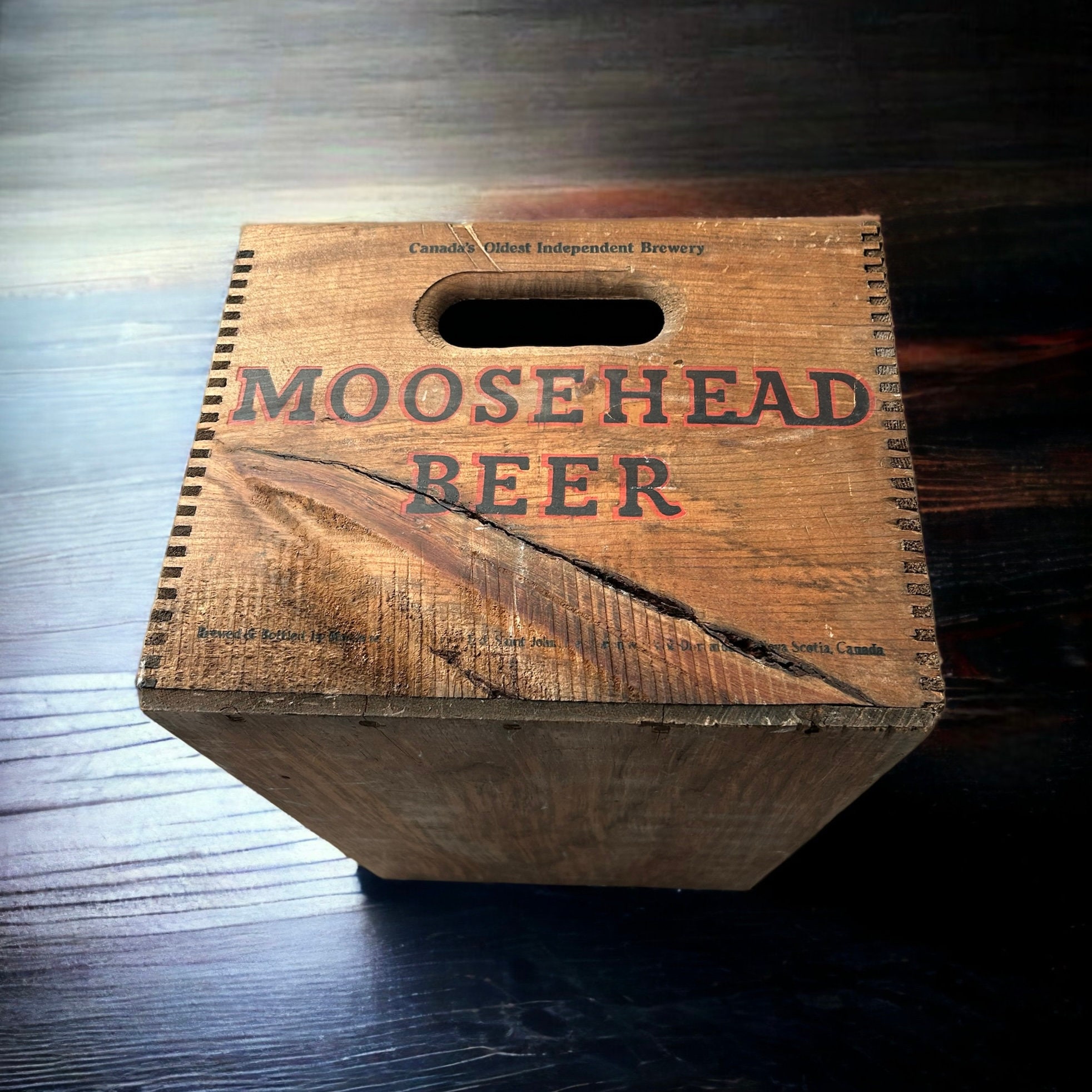 Vintage Moosehead Beer Canadian Lager Wood Beer Crate