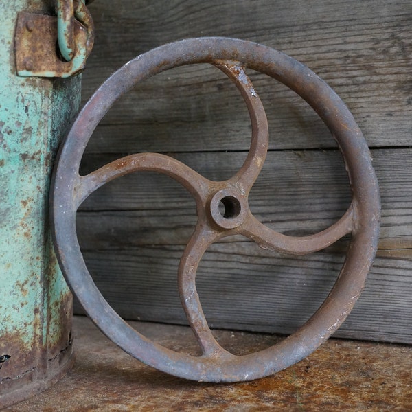 Rustic Pulley Wheel, Vintage Rope Pulley, Rustic Home Decor, Vintage Cast Iron Pulley, Metal Gear, Farmhouse Decor, Pulley