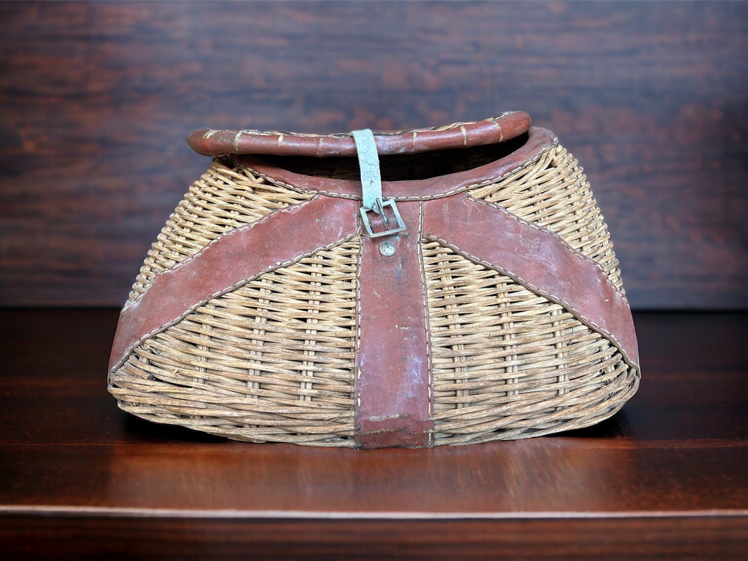 Vintage Fishing Creel, Vintage Rustic Wicker Fishing Basket, Antique