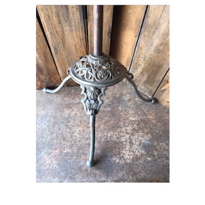 3 Legged Plant Stand Base with Broken Leg, Antique Lamp Base, Rococo,  Antique Iron Feet, Antique Metal Base, Restoration Project