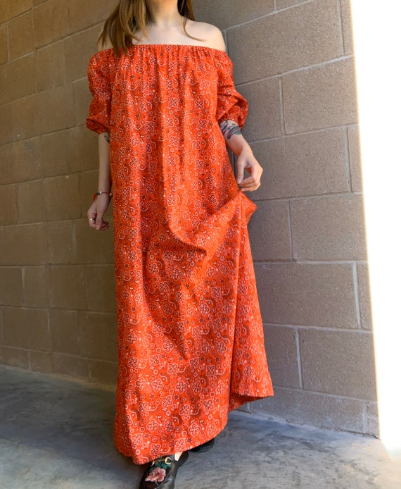 Vintage red paisley bandana off shoulder maxi dres