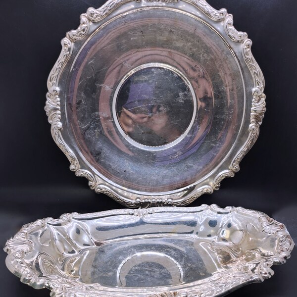 Elegant Pair of Unmarked Silverplated Platters - Timeless Duo