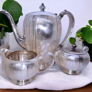 Vintage Silver Coffee Set – 1940s Heirloom Plate Service with Pot, Creamer & Sugar – Copper Base Silverplate