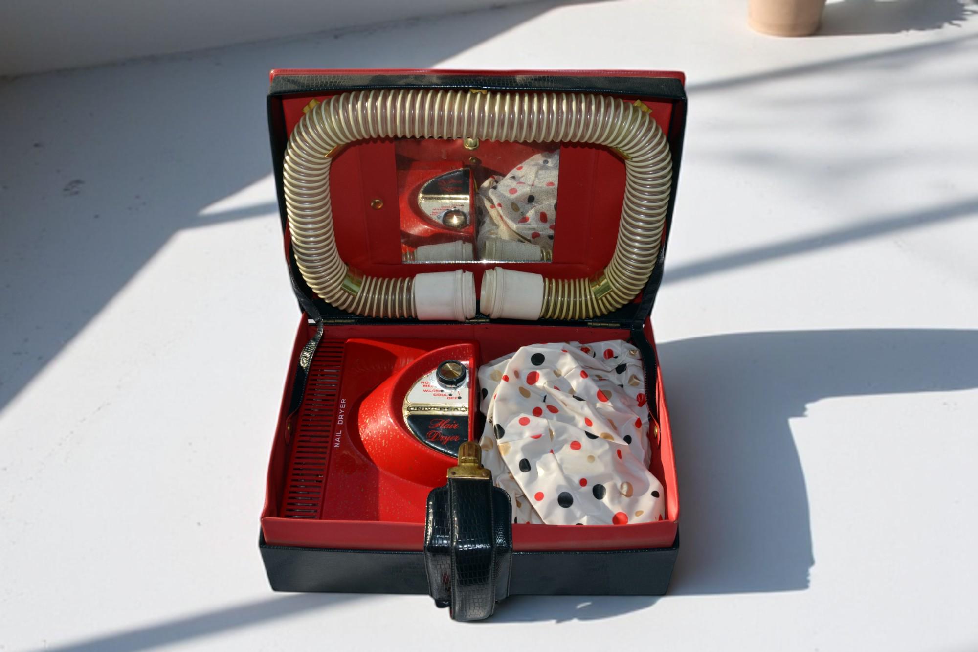 Vintage hair dyer with oringal box Vintage MCM GE Portable Bonnet Hair Dryer w/ Accessories  main image 4