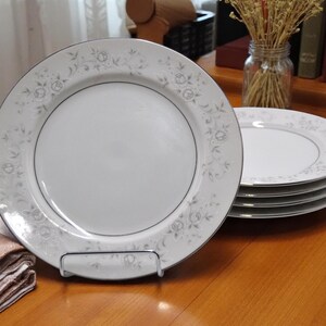 Platinum Rose Salad Plate – Fine China of Japan (1977) – Vintage Gray Floral Elegance