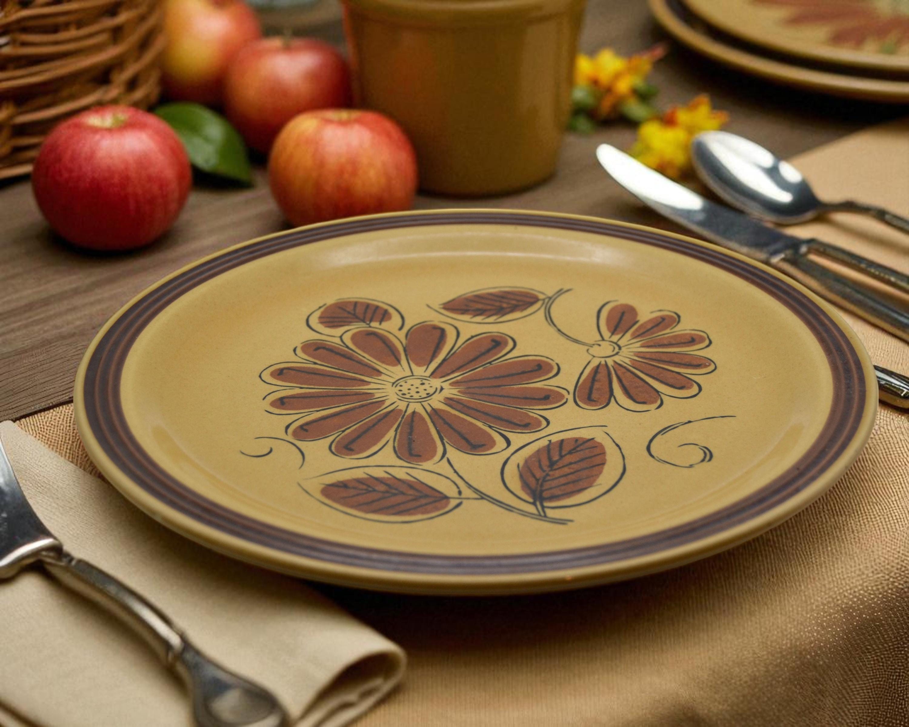 Vintage La Mesa Stoneware Plate – 1970s Brown Daisy Floral – Oven