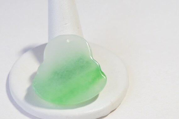 Vintage Hand Carved Natural Genuine Translucent G… - image 7