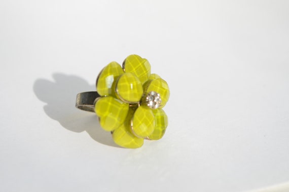 Vintage Gold Tone Lime Green Art Glass Cluster Fl… - image 5