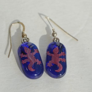Vintage Sterling Silver 925 Sapphire Blue Art Glass Cute Red Lizard Dangle Hook Earrings