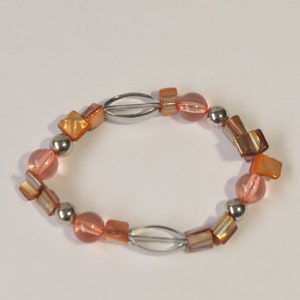 Orange Mother of Pearl MOP Sea Shell Art Glass Silver Metal Bead Stretch Bangle Cuff Bracelet