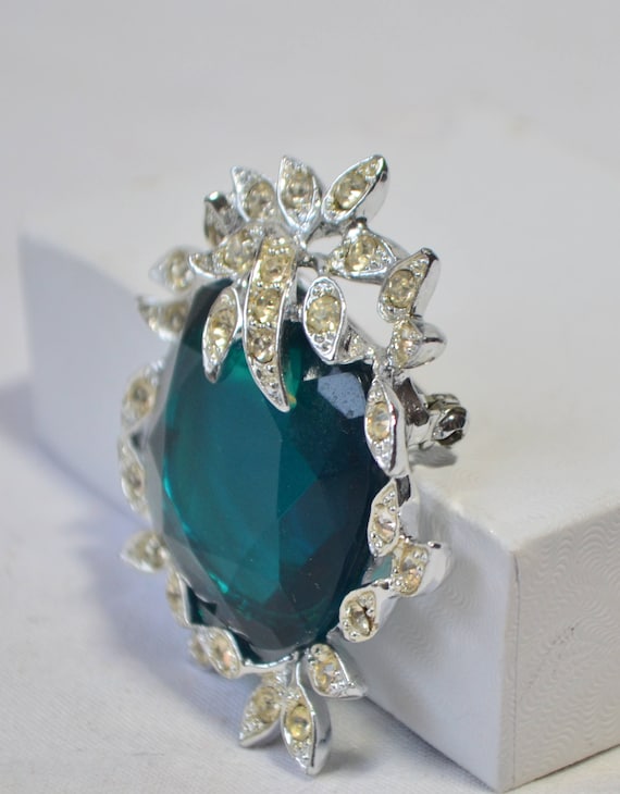 Vintage Sarah Coventry Emerald Green Crystal Swar… - image 3