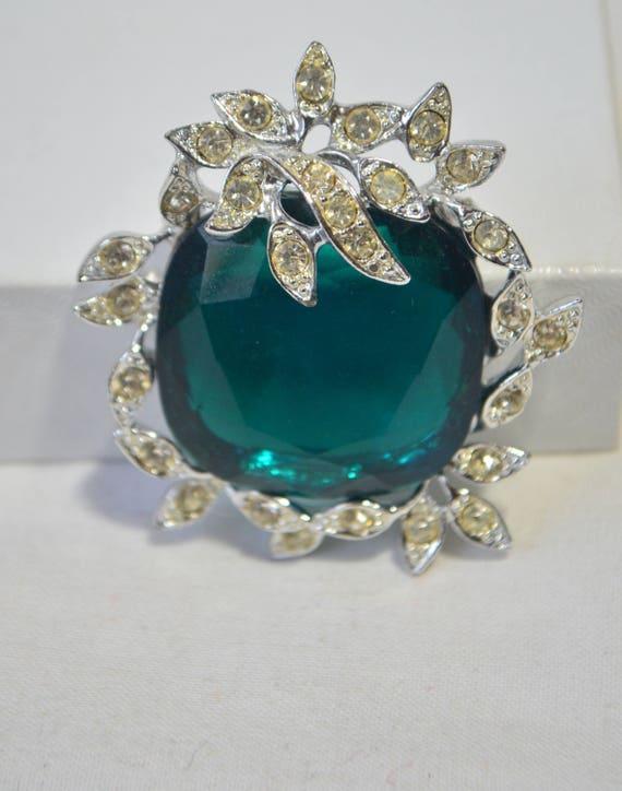 Vintage Sarah Coventry Emerald Green Crystal Swar… - image 2