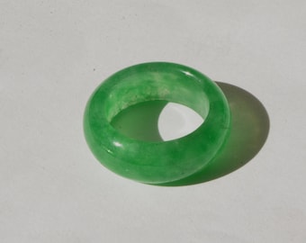 Vintage Natural Genuine Apple Green Translucent Jadeite Jade Unisex Band Ring Size 10.5