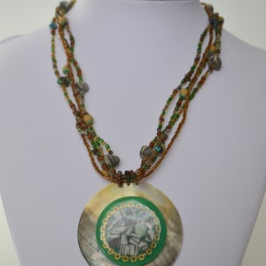 Large Vintage Hand Crafted Mother-of-Pearl Shell Pendant Seed Glass Bead 16&quot;-18&quot; Necklace