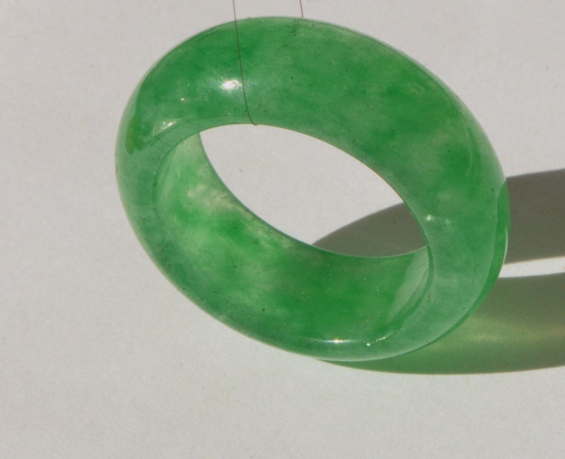 Vintage Natural Genuine Apple Green Translucent Jadeite Jade Unisex Band Ring Size 10.5
