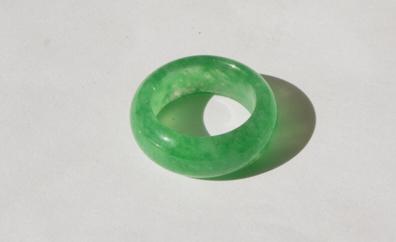 Vintage Natural Genuine Apple Green Translucent Jadeite Jade Unisex Band Ring Size 10.5