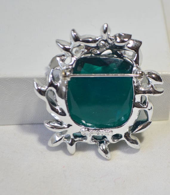 Vintage Sarah Coventry Emerald Green Crystal Swar… - image 4