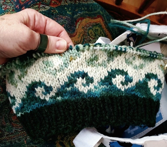Waves Hat Knitting Pattern Fair Isle Toque PDF Pattern