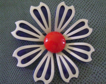 Beautiful Vintage Red, White & Blue Cut Out Enamel Flower Brooch