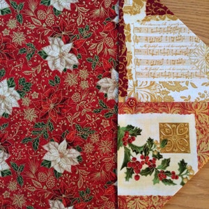 Christmas Poinsettia/Music Scroll Table Runner image 3