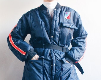 ¡Alerta de pista retro! Traje de esquí acolchado vintage de los años 70: Gorpcore Chic para aventuras en la nieve