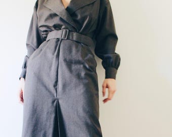 Vintage 90s Wool Trench‑Style Midi Dress – Dark Grey/Khaki, Large Collar & Belted Waist, Noir Professional Chic