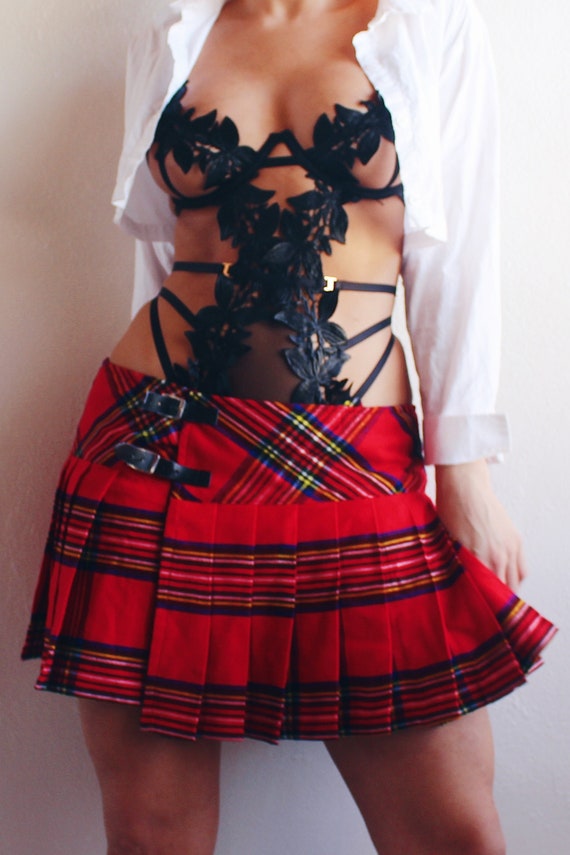 Red tartan mini skirt / 90s grunge fashion / Vint… - image 1
