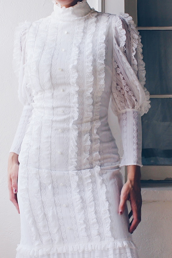 White Victorian Lace Wedding Dress / vintage 70s … - image 3