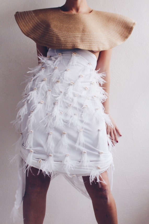 white ostrich feather cowrie shell midi skirt / re