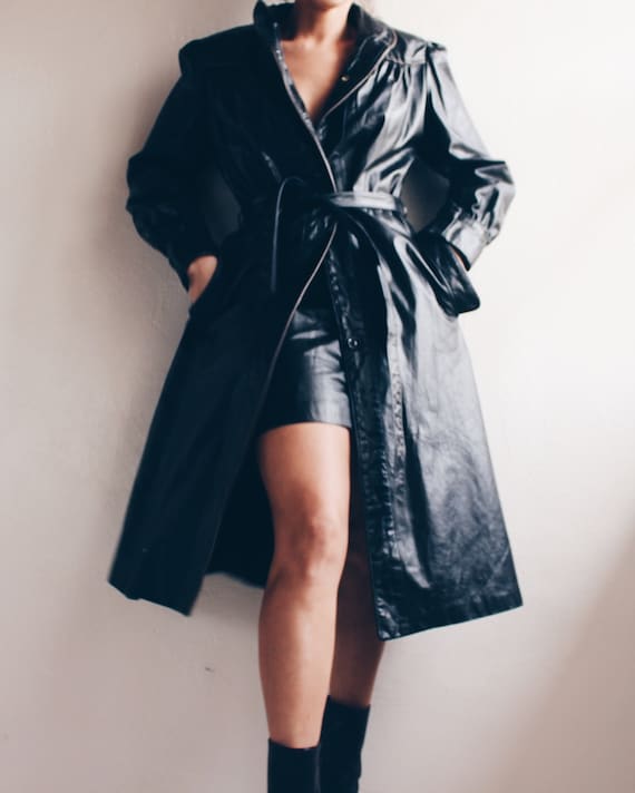 90s Black Leather Trenchcoat / Long Black Leather 