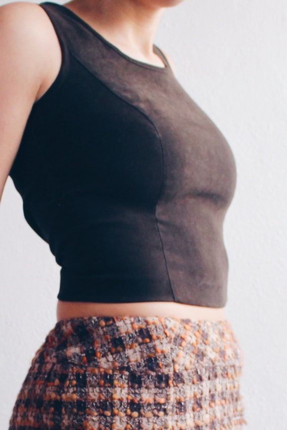 90s Chic: Brown Tailored Crop Tank for Minimalist… - image 1