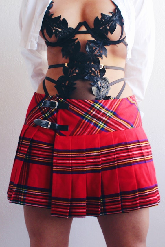 Red tartan mini skirt / 90s grunge fashion / Vint… - image 9
