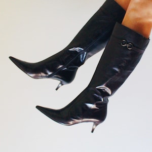 ヴィンテージ バンドリーノ ブラウンレザー キトゥンヒールブーツ – Y2K ポインテッドトゥ カーフブーツ、洗練されたミニマルな秋冬フットウェア