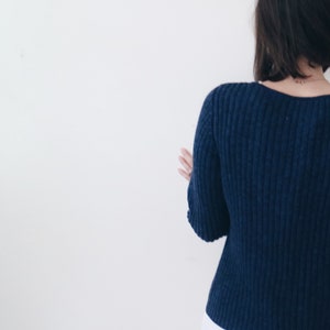 Navy knit sweater / blue shirt / 90s grunge top image 5